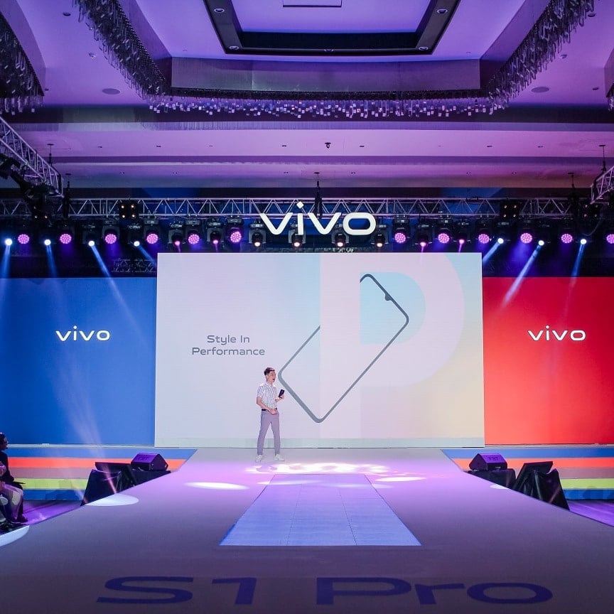 VIVO s1 PRO EXPLORE YOUR STYLE SAGA